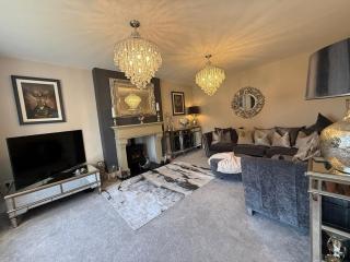 Luxury Wynyard Home - 3