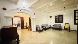 Emelyna House - 1