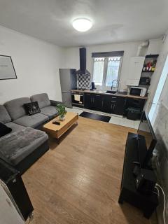 2 bedroom Apartment very close to Paris - 3