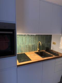 Modern 1 bedroom flat in Morden - 6
