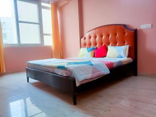 Hotel Rose Dwarka - Near Yashobhoomi Convention Centre - 0