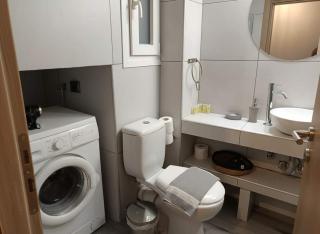 The Athenian Nest 2-Bedroom Apartment in Metaxou - 1
