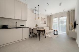Luksusowe Apartamenty w Centrum Wrocławia Blisko Parku z Klimatyzacją w Salonie by Noclegi Renters - 1