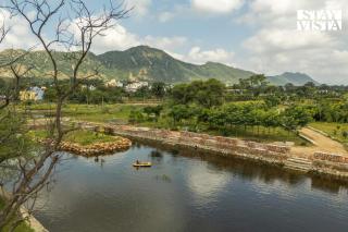 StayVista at The Tilah with Pool, Lawn, WiFi - 6