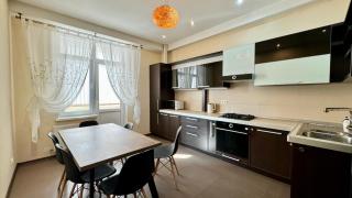 Cozy Family Home Apartment - 0
