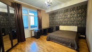 Cozy Family Home Apartment - 4