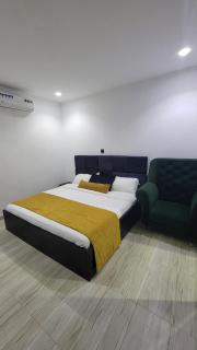 Se7en kings apartment Lekki - 4