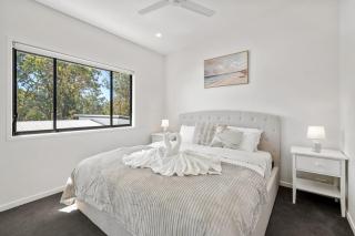 Sunhaven Escape Three Storey Comfort for Families - 6