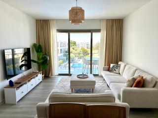 Bohemian penthouse in Girne Alsancak, close to Merit hotels - 5