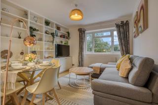 Comfortable 2-Bed in Zone 2 - 0