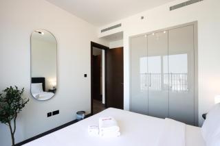 Stylish 1BR with Skyline Views Sobha Crest, Hartland - 3