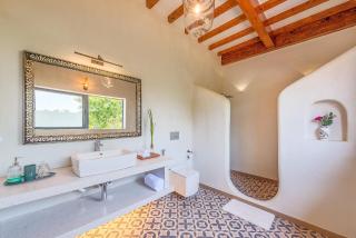 SaffronStays Satori Hornbill, Ultra Luxe two bedroom Villa on 8 Acres Estate, By The Mulshi Lake - 6