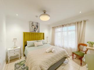 Lagoon View Retreat-Stylish 2BR in Central Knysna - 5
