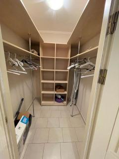 2 bedroom Apartment with parking close to Center - 3