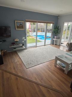 Family Home in West Beach, Bloubergstrand - 4