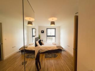 Manchester Waterside Retreat - 1