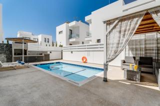 Villa Alassia 16 by Ezoria Villas - 4