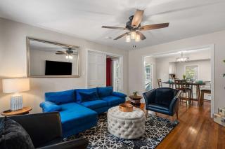 Cozy 4BR Home Pet Friendly Large Yard & Patio - 4