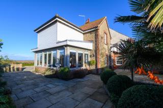 Vine Cottage - 1