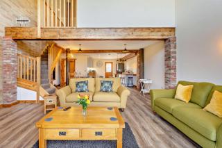 Monks Barn - 0