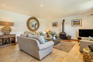 Platford Barn - 8