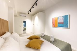 600m from the Sea 2 Suites in the City Center! - 6