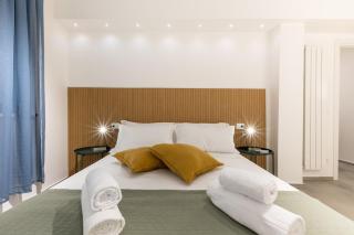 600m from the Sea 2 Suites in the City Center! - 4