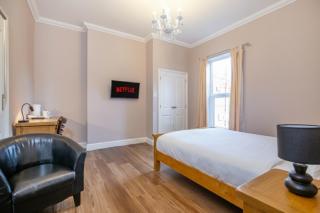 Marlborough Hotel - 1