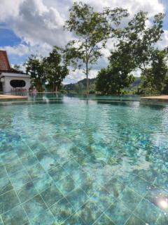 Greenhouse Retreat - 6