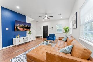 NRG MedCenter Luxe 4BD Home w FencedYard WasherDryer Pet Friendly - 4