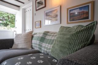 Cosy Cottage - 6