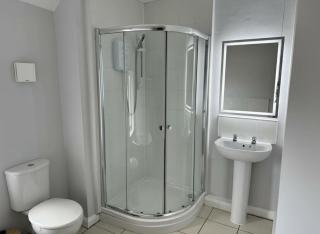 3-Bed House Sleeps 5 Free Parking - 4