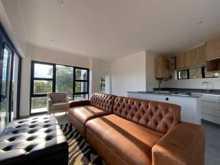 Hayhill Treetop Escape - 1