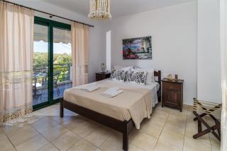 Villa Dafni with Private Pool BBQ and Free Parking - 4