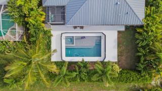 Luxurious & tropical 3-Bedroom coastal pool home - 5