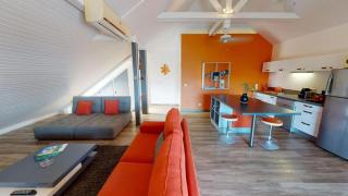 Mango Loft with Jacuzzi in Orient Bay - 3
