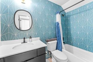 Prime SoCo boutique studios with laundry WiFi 7 Min to DT - 8