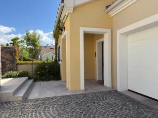 Unique Private Villa With Swimming Pool - Lustica Bay - 4