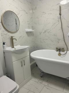 Cozy 1BR Apartment in Stratford with City view and Balcony - 7
