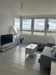 Cozy 1BR Apartment in Stratford with City View - 0