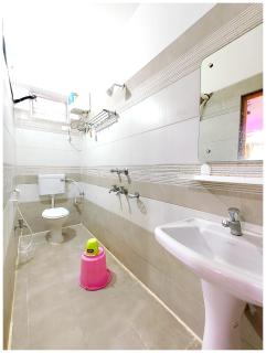 Hotel New J-Aradhya ! Near Sea Beach And Shree Jagannath Temple - Free Wifi and Parking Facilities - Fully-Air-Conditioned Rooms - Top Rated Hotel In Puri - 5