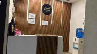 Hotel Lavish Inn - 1