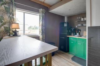 Walkable Beach Bungalow in Ocean Shores! - 9
