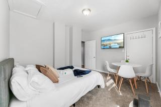 Little Italy Family Suite 4 TVs Bunk Beds - 8