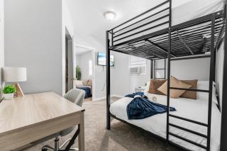 Little Italy Family Suite 4 TVs Bunk Beds - 7