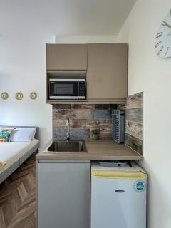 Dalston Luxe Studios, 10 minutes away from Liverpool Train Station - 2