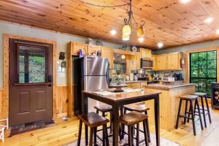 Gunny's Cabin - 3