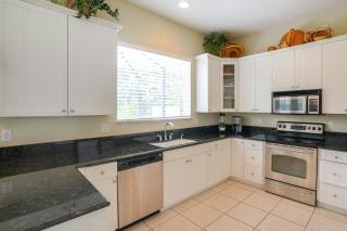Swim and Golf Family Home 2 Mi to Clover Park! - 5
