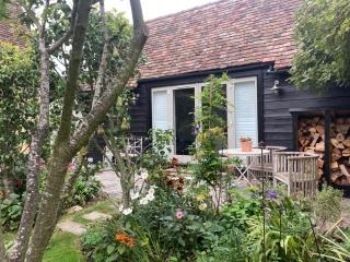 Remarkable 1-Bed Cottage in Orwell Cambridgeshire - 0