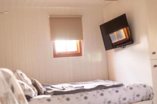Shepherds Hut, West Ayton, Scarborough - 6